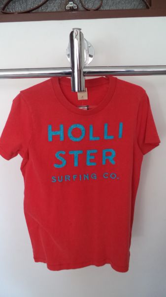 Camiseta HOLLISTER